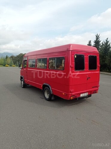 Mercedes 609 D 1990, 450,000 km - 3.9 l - Qax