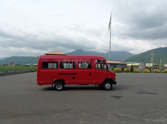 Mercedes 609 D 1990, 450,000 km - 3.9 l - Qax