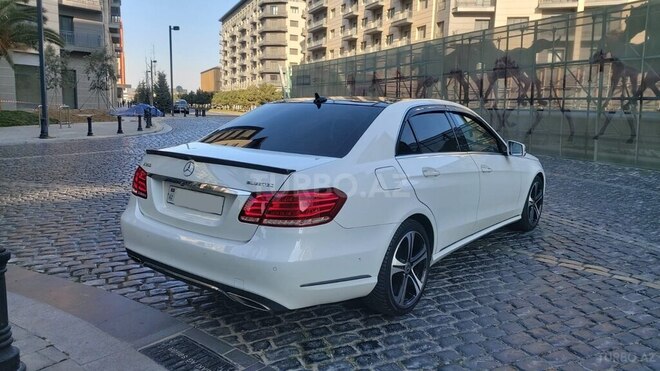 Mercedes E 250 4MATIC 2015, 95,700 km - 2.2 л - Bakı