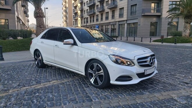 Mercedes E 250 4MATIC 2015, 95,700 km - 2.2 л - Bakı