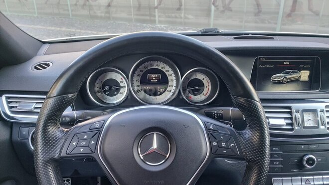 Mercedes E 250 4MATIC 2015, 95,700 km - 2.2 л - Bakı
