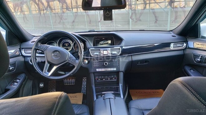 Mercedes E 250 4MATIC 2015, 95,700 km - 2.2 л - Bakı