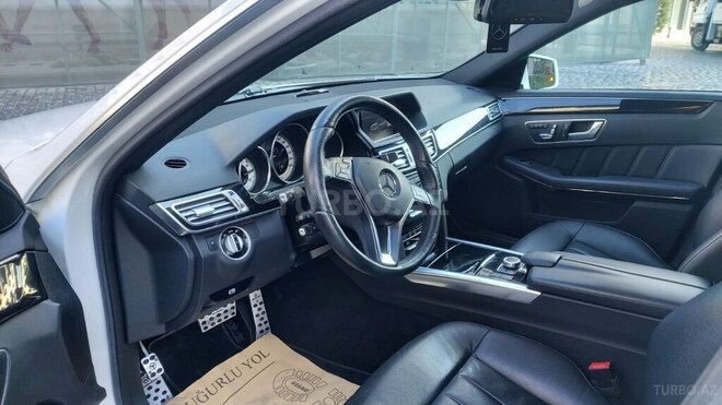 Mercedes E 250 4MATIC 2015, 95,700 km - 2.2 л - Bakı