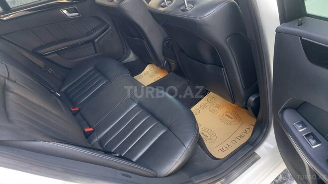 Mercedes E 250 4MATIC 2015, 95,700 km - 2.2 л - Bakı