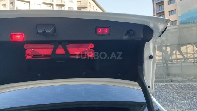 Mercedes E 250 4MATIC 2015, 95,700 km - 2.2 л - Bakı