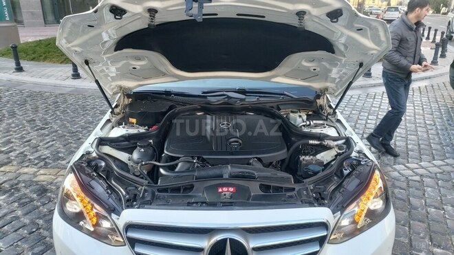 Mercedes E 250 4MATIC 2015, 95,700 km - 2.2 л - Bakı