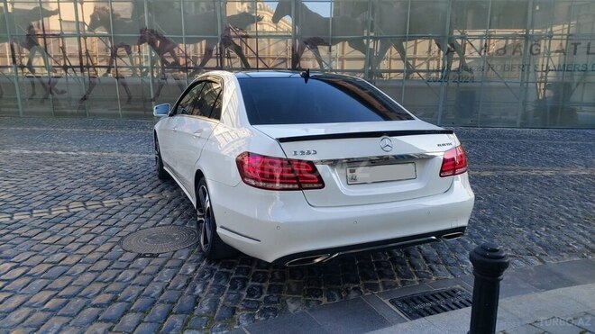 Mercedes E 250 4MATIC 2015, 95,700 km - 2.2 л - Bakı