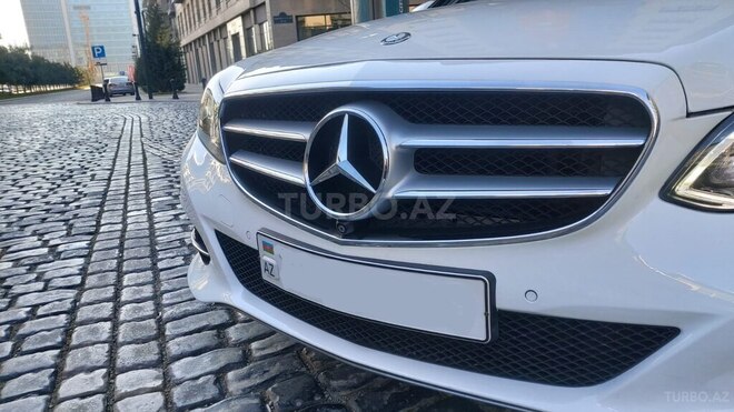 Mercedes E 250 4MATIC 2015, 95,700 km - 2.2 л - Bakı