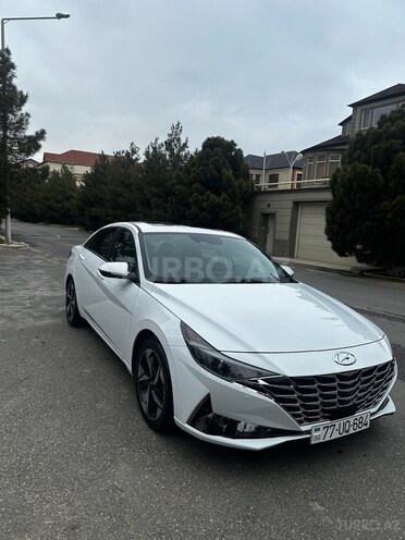 Hyundai Elantra-2