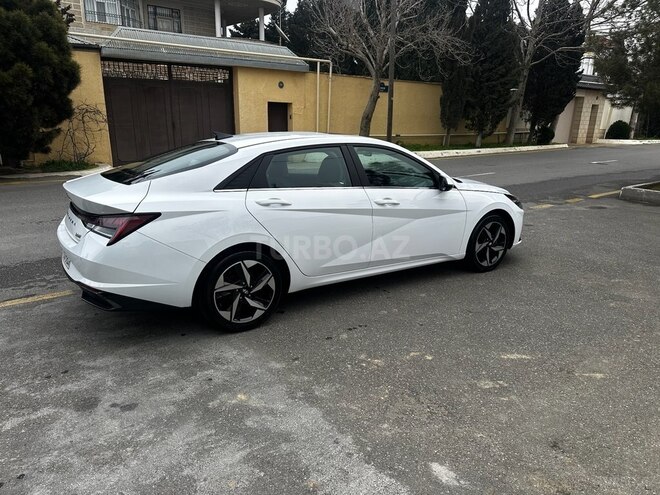 Hyundai Elantra-5