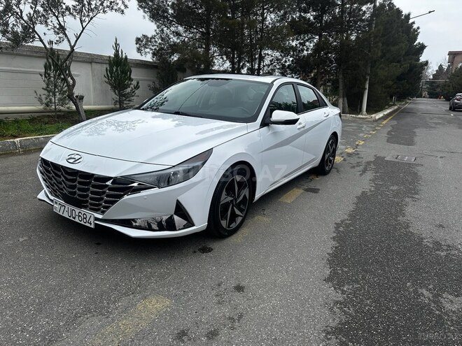 Hyundai Elantra-4