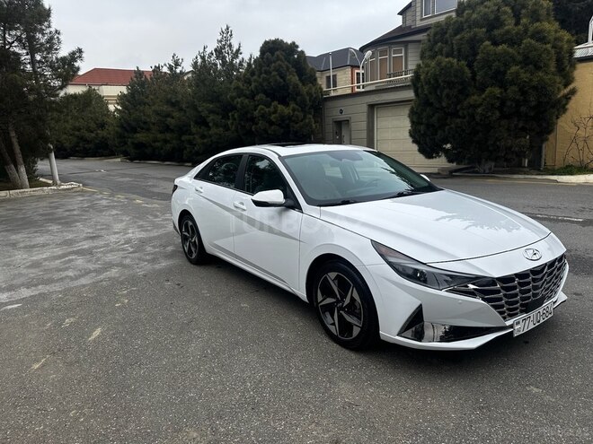 Hyundai Elantra-3