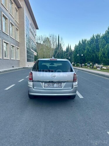 Opel Astra 2009, 240,000 km - 1.7 l - Yevlax