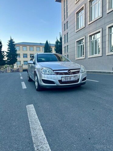 Opel Astra 2009, 240,000 km - 1.7 l - Yevlax