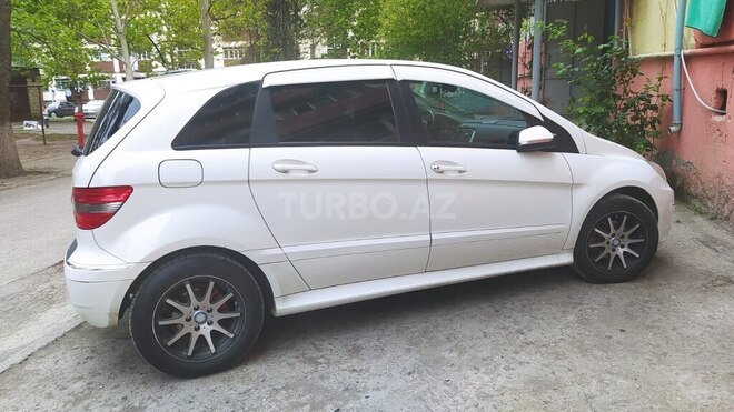 Mercedes B 170 2010, 176,000 km - 1.7 l - Mingəçevir