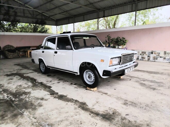 LADA (VAZ) 2107 2007, 85,000 km - 1.6 л - Saatlı