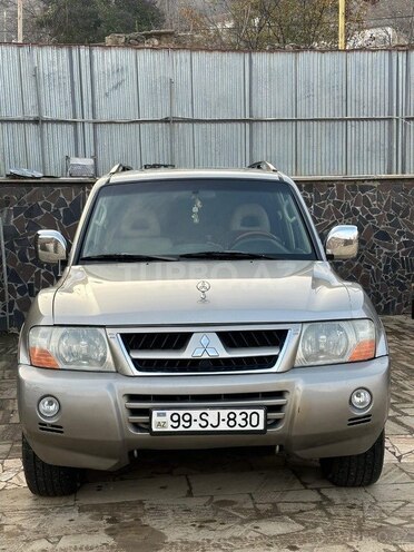 Mitsubishi Pajero 2003, 220,445 km - 3.0 l - Yardımlı