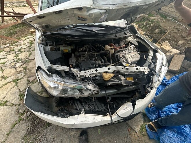 Toyota Corolla Fielder 2015, 130,000 km - 1.5 l - Bakı