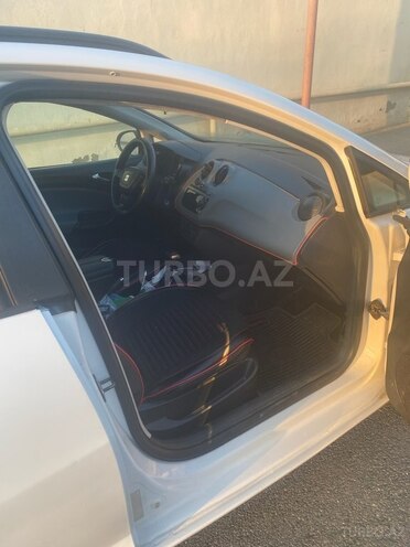 SEAT Ibiza-3