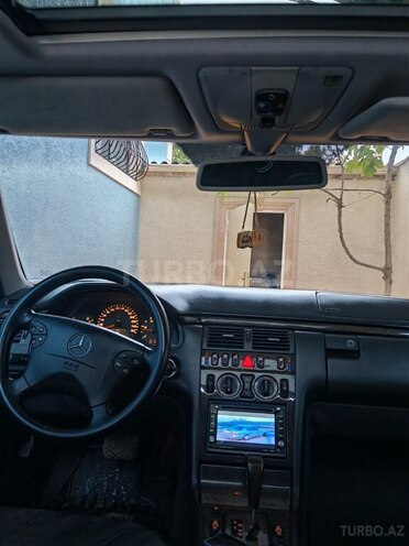 Mercedes E 270 1999, 366,000 km - 2.7 l - Bakı