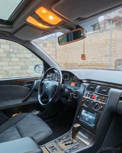 Mercedes E 270 1999, 366,000 km - 2.7 l - Bakı