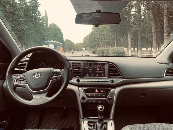 Hyundai Elantra 2017, 168,000 km - 2.0 л - Bakı