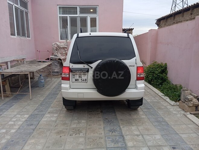 Mitsubishi Pajero io 2000, 250,000 km - 2.0 л - Sumqayıt