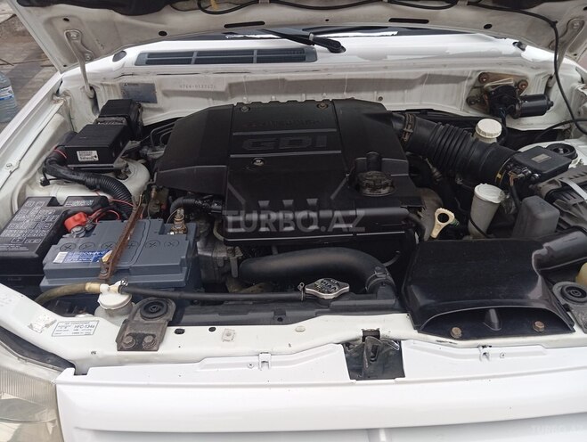 Mitsubishi Pajero io 2000, 250,000 km - 2.0 л - Sumqayıt