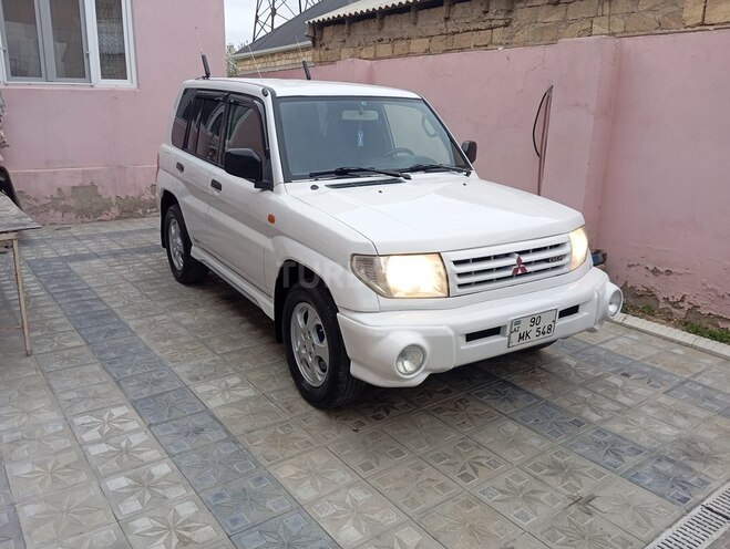 Mitsubishi Pajero io 2000, 250,000 km - 2.0 л - Sumqayıt