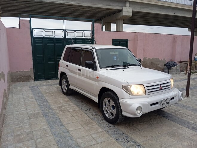 Mitsubishi Pajero io 2000, 250,000 km - 2.0 л - Sumqayıt