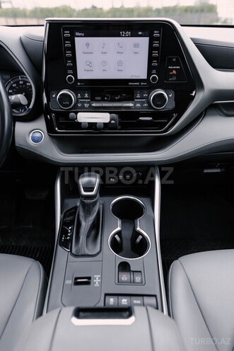 Toyota Highlander 2022, 104,000 km - 2.5 l - Bakı