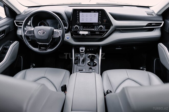 Toyota Highlander 2022, 104,000 km - 2.5 l - Bakı