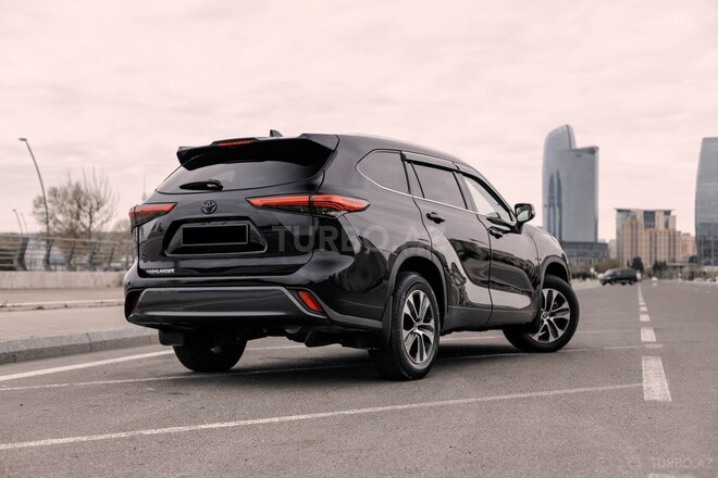 Toyota Highlander 2022, 104,000 km - 2.5 l - Bakı