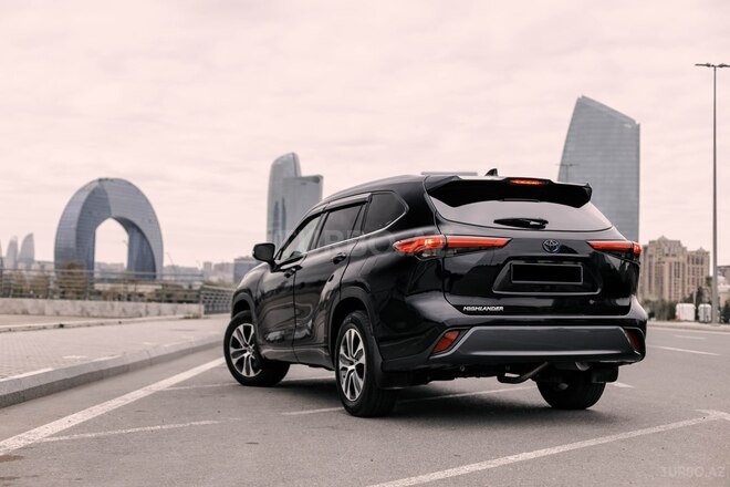 Toyota Highlander 2022, 104,000 km - 2.5 l - Bakı