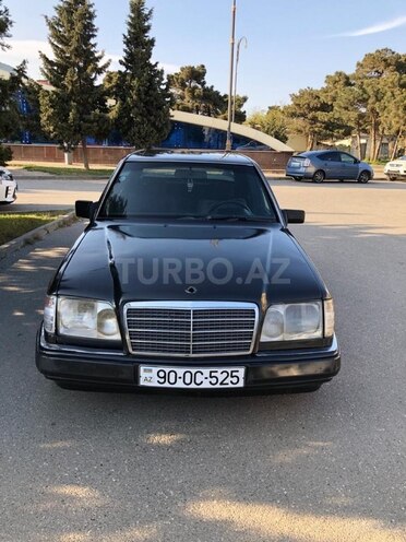 Mercedes E 220 1995, 312,421 km - 2.2 l - Bakı
