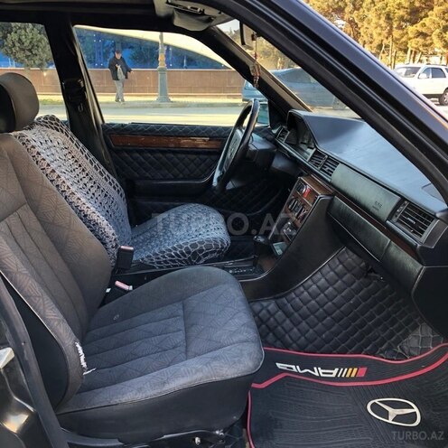 Mercedes E 220 1995, 312,421 km - 2.2 l - Bakı
