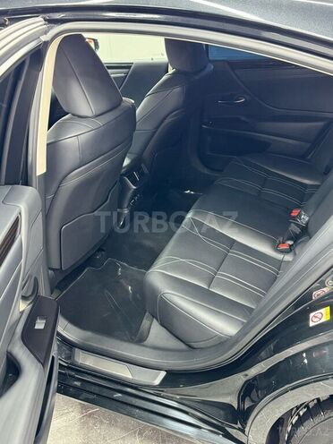Lexus ES 250 2019, 68,000 km - 2.5 л - Bakı