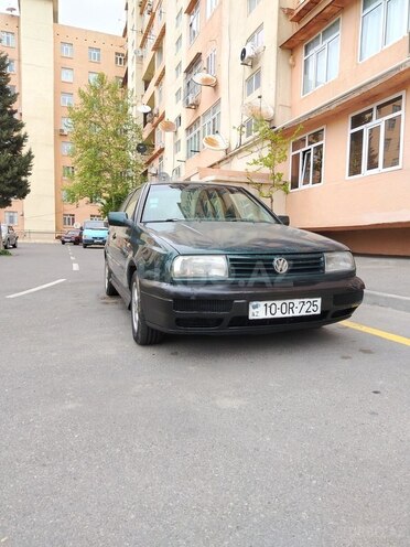 Volkswagen Vento 1994, 400,000 km - 2.0 l - Bakı