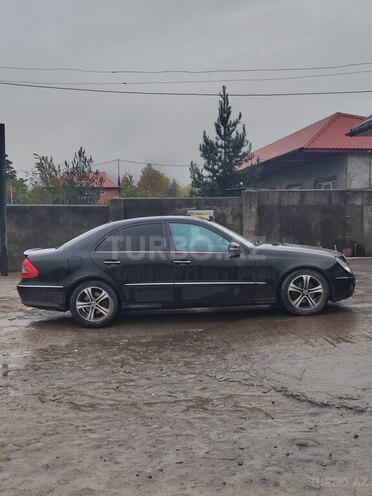 Mercedes E 200 2004, 298,000 km - 2.0 l - Bakı