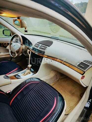 Mercedes E 200 2004, 298,000 km - 2.0 l - Bakı