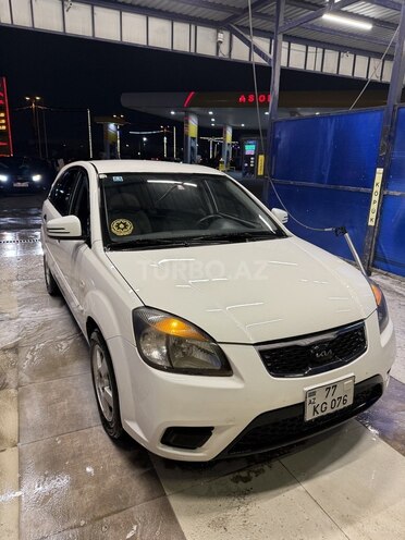 Kia Rio 2010, 240,000 km - 1.4 l - Şamaxı