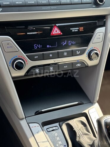 Hyundai Elantra 2016, 122,000 km - 2.0 l - Bakı
