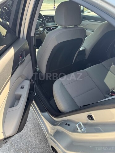 Hyundai Elantra 2016, 122,000 km - 2.0 l - Bakı