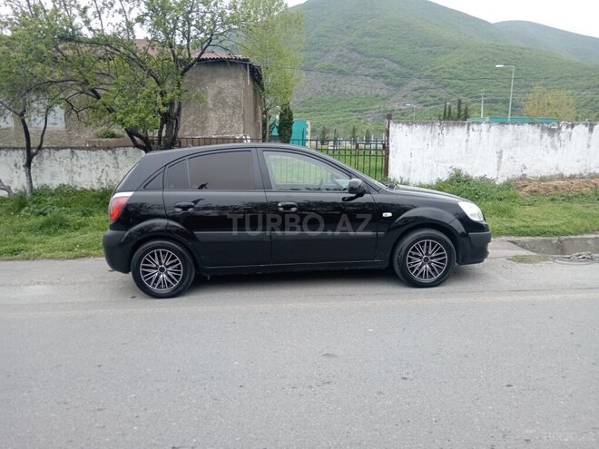 Kia Rio 2005, 285,000 km - 1.4 l - Şəki