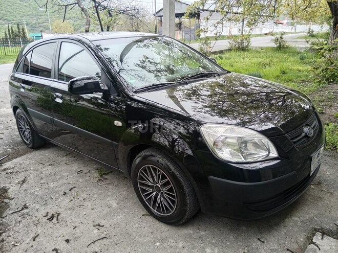 Kia Rio 2005, 285,000 km - 1.4 l - Şəki