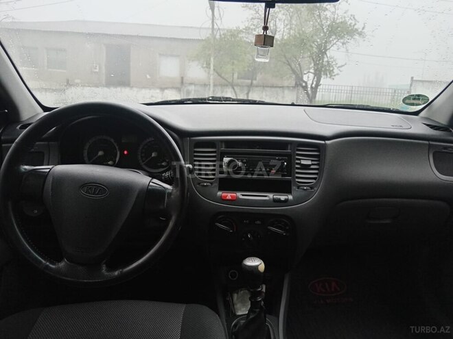 Kia Rio 2005, 285,000 km - 1.4 l - Şəki