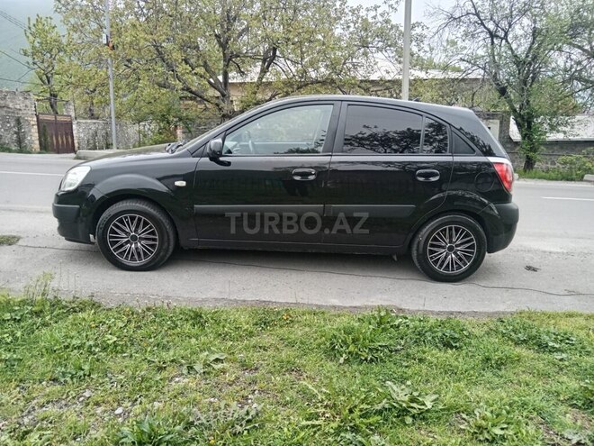 Kia Rio 2005, 285,000 km - 1.4 l - Şəki