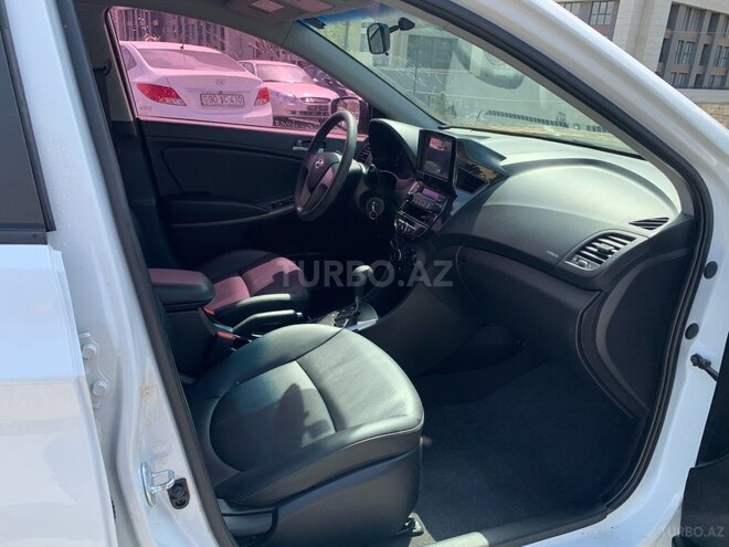 Hyundai Accent 2017, 135,200 km - 1.4 л - Bakı
