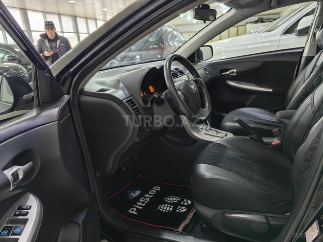Toyota Corolla 2012, 197,000 km - 1.6 l - Bakı