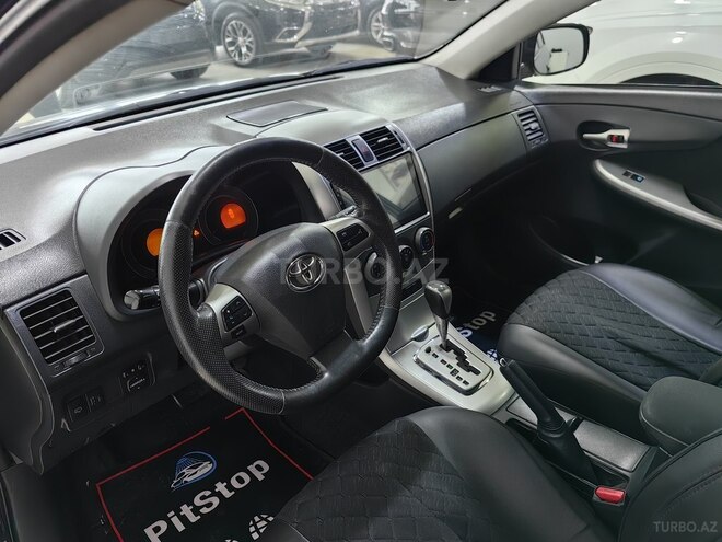 Toyota Corolla 2012, 197,000 km - 1.6 l - Bakı